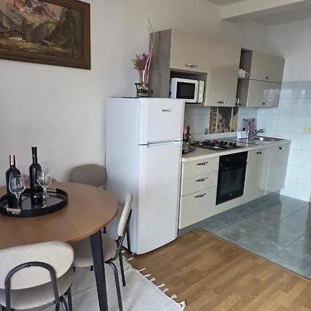 Apartment Marija Mimice